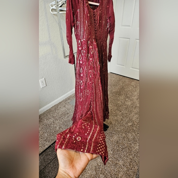 Pakistani designer Maroon gown - Picture 10 of 12